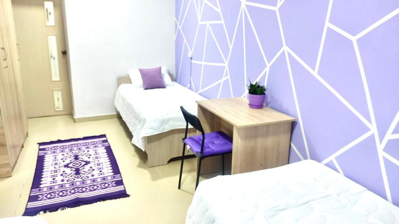 Like Home Hostel Na Timiryazeva Almaty Exterior photo